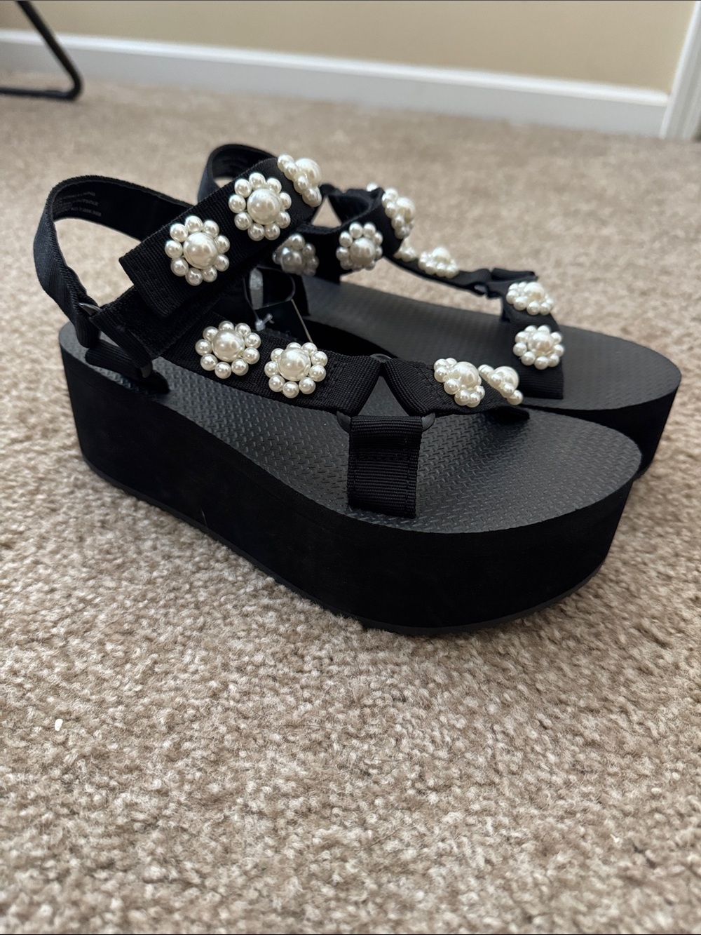 NWT Wild Fable Sandals, size 8